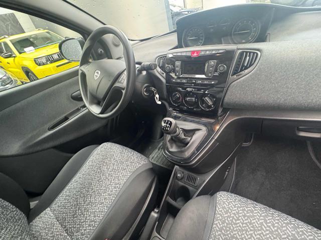 LANCIA Ypsilon 1.0 FireFly 5 porte S&S Hybrid Silver