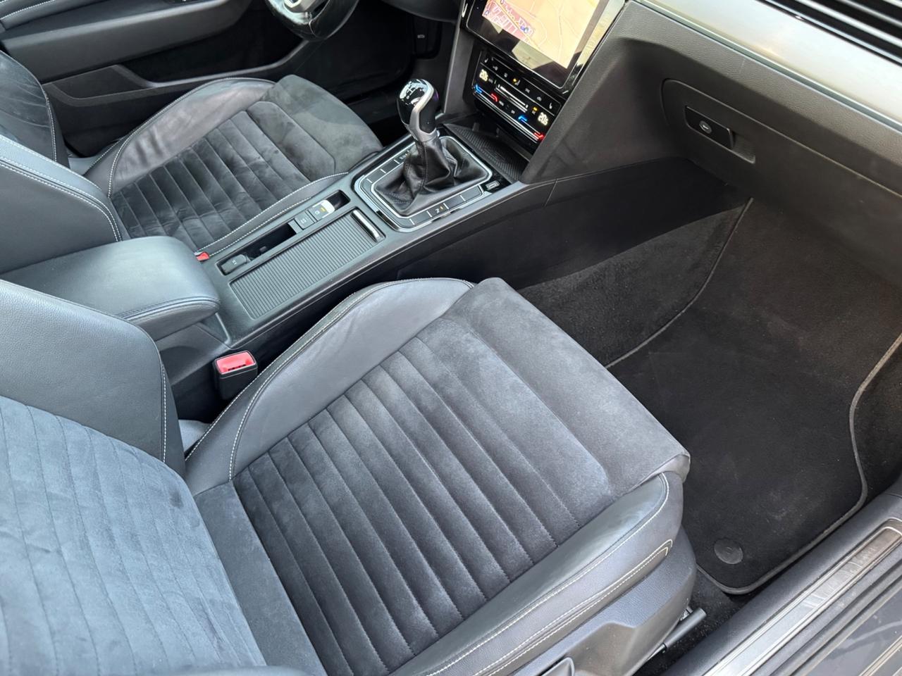 VOLKSWAGEN PASSAT 2.0 Tdi Evo EXECUTIVE - Led 17