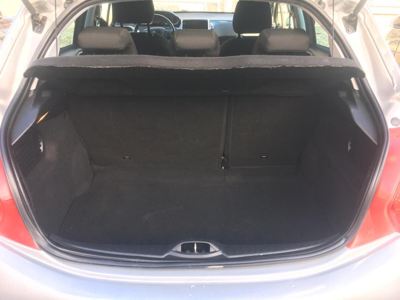 Peugeot 208 1.4 HDi 68 CV 5 porte Active