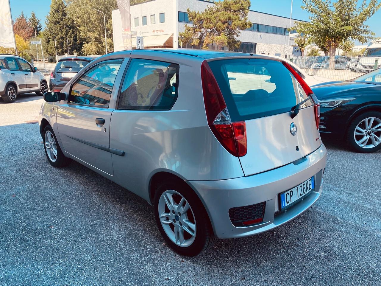 Fiat Punto 1.2 16V 3 porte - 2004