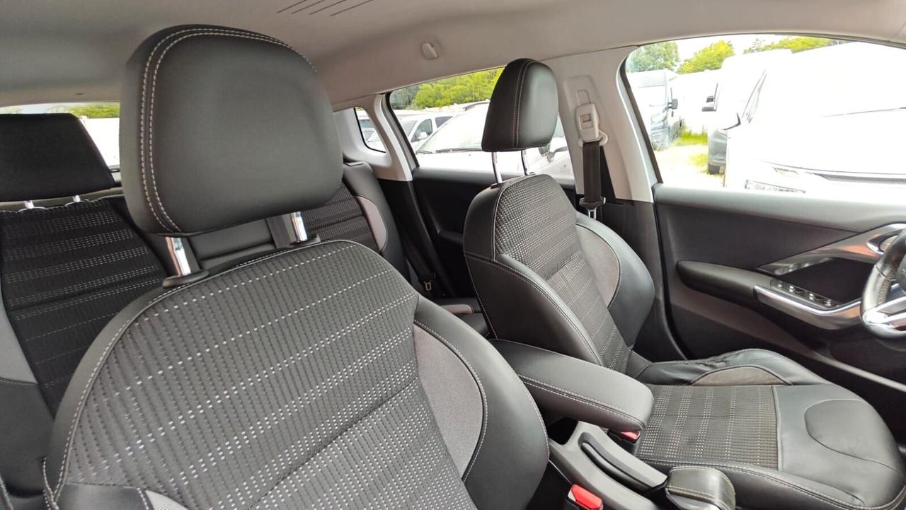 Peugeot 2008 BlueHDi 120 S&S Allure
