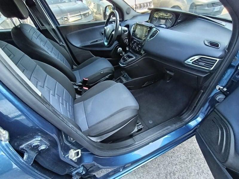 Lancia Ypsilon 1.0 FireFly 70cv Hybrid Gold Plus