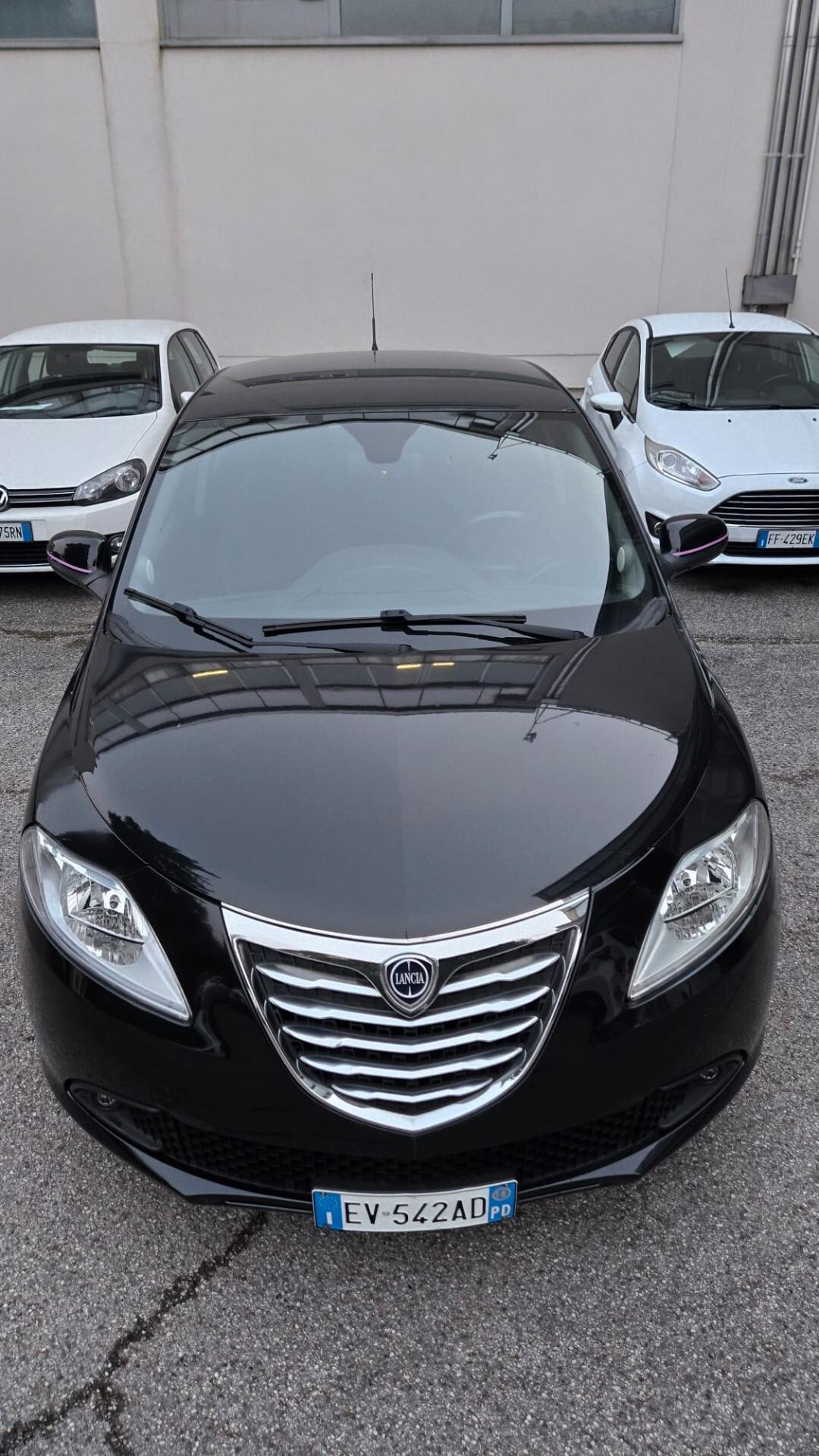 Lancia Ypsilon 1.2 69 CV 5 porte S&S Platinum