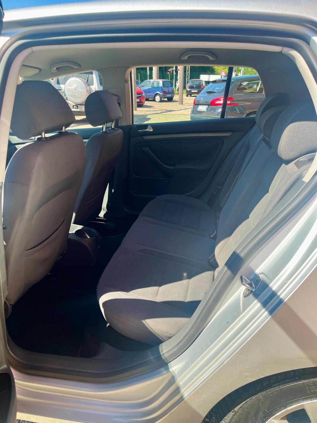 Volkswagen Golf 1.6 5p. Benzina e GPL