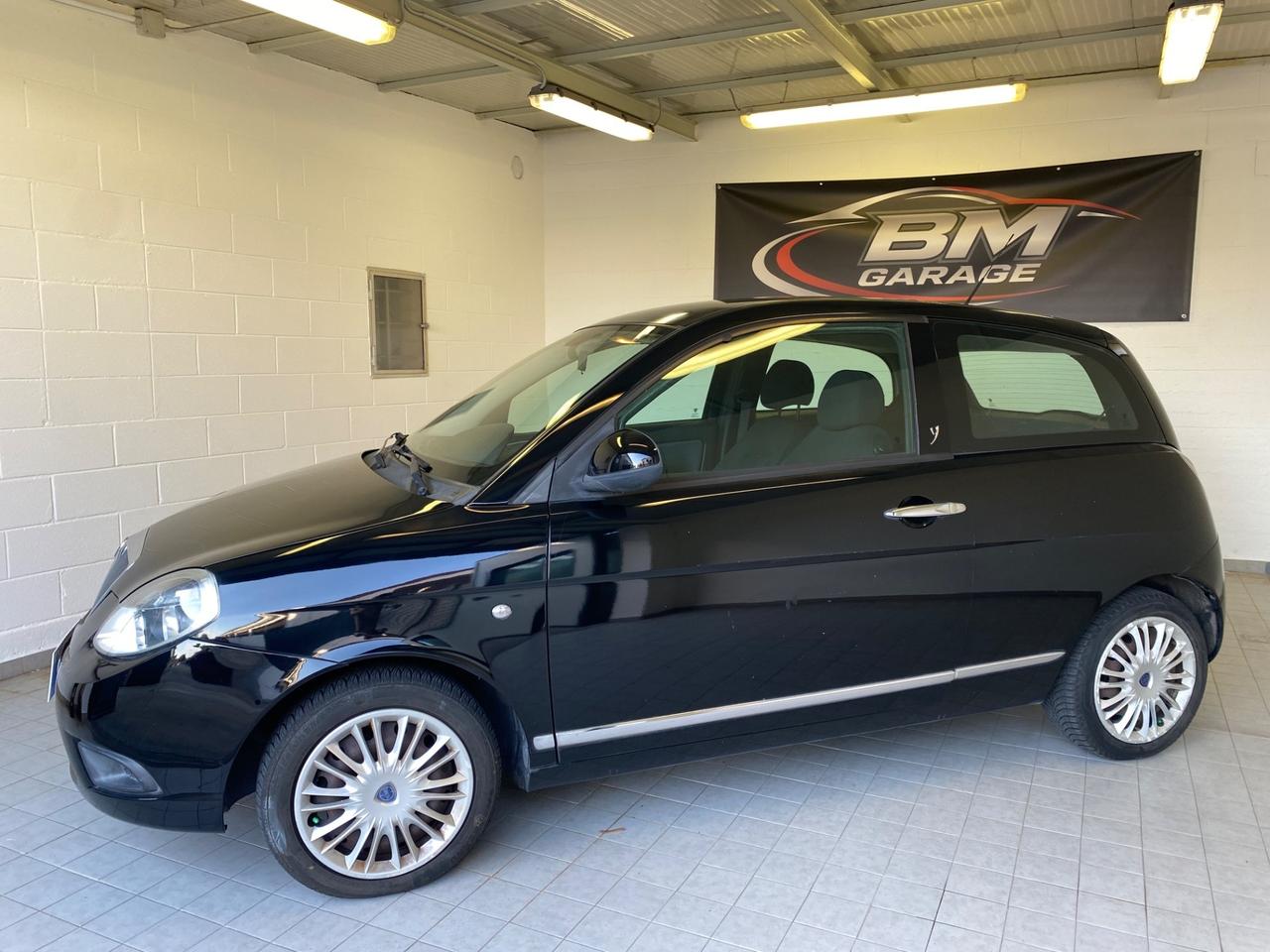 Lancia Ypsilon 1.2 69 CV GPL Platinum