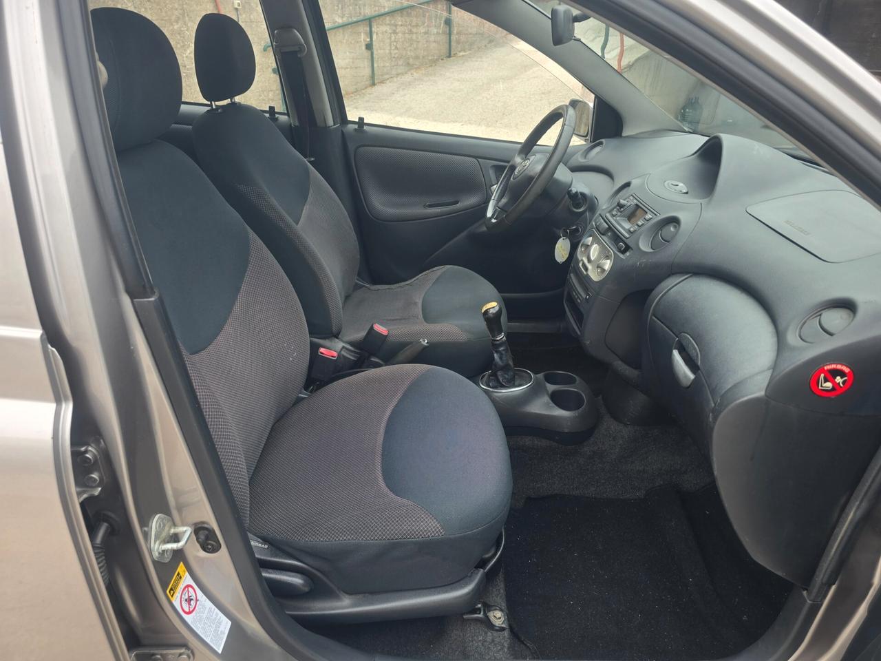 Toyota Yaris 1.4 tdi 5porte 75cv full economica 2006
