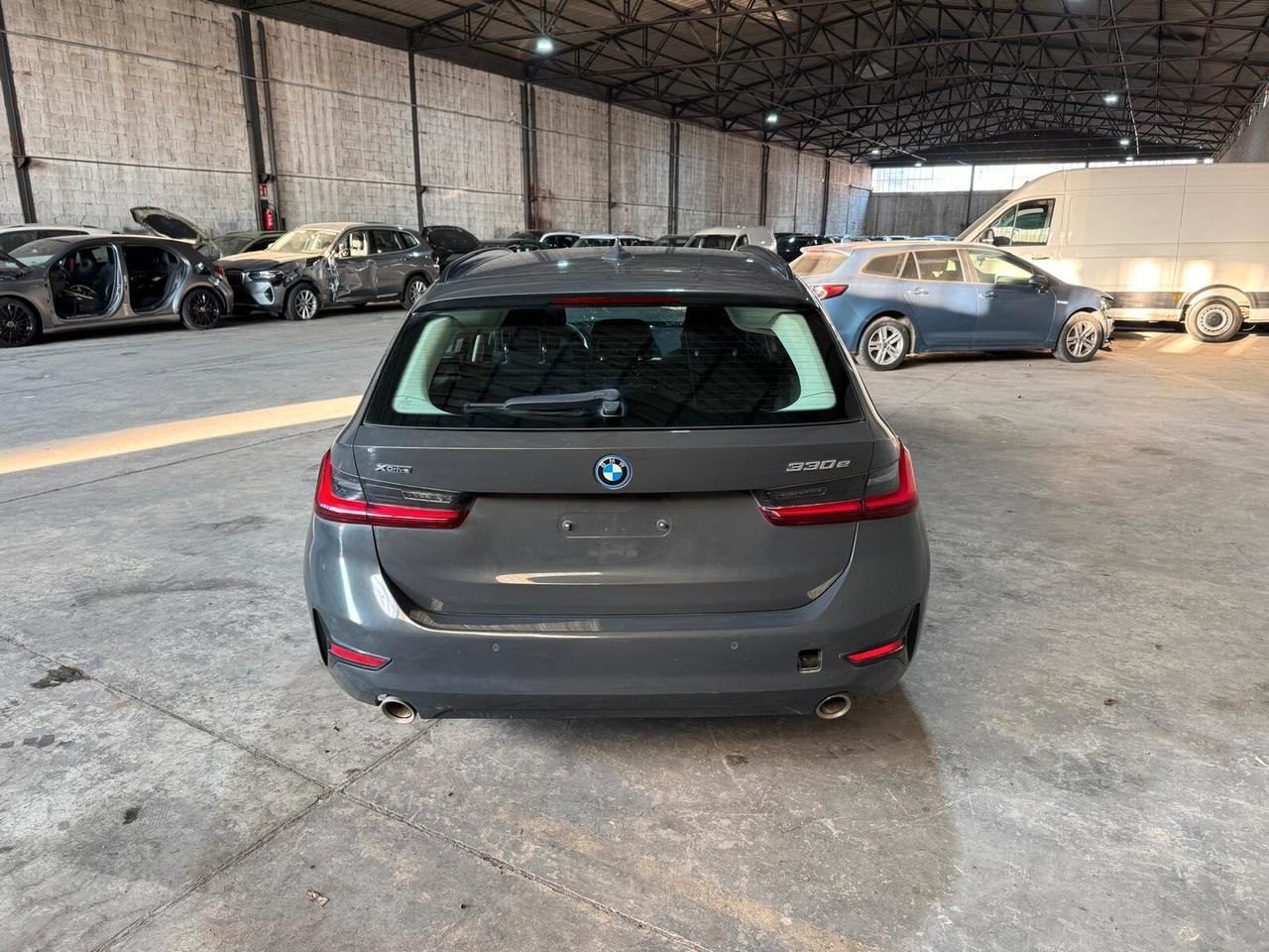 BMW 330 G21 330e Touring xdrive Business Advantage auto