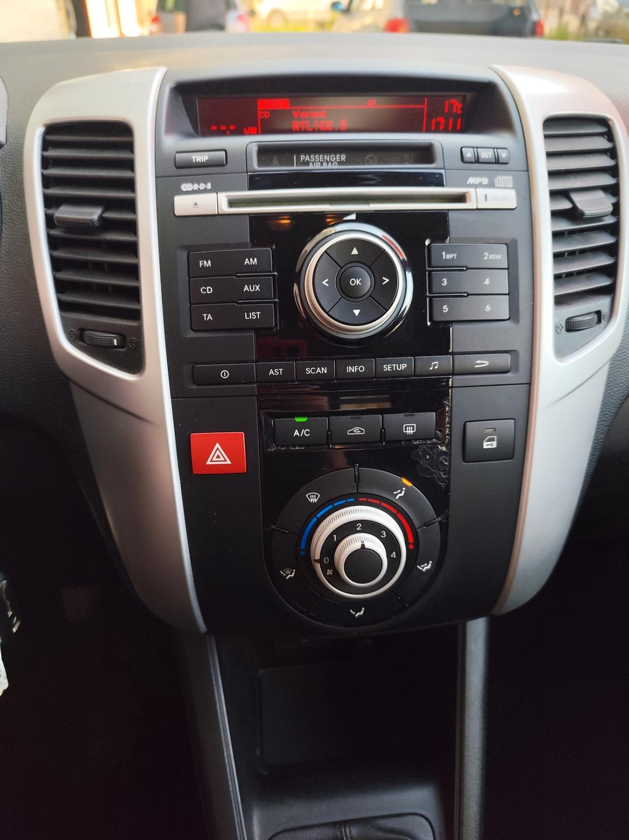 Kia Venga 1.4 BENZINA 90 cv * 108.000km*