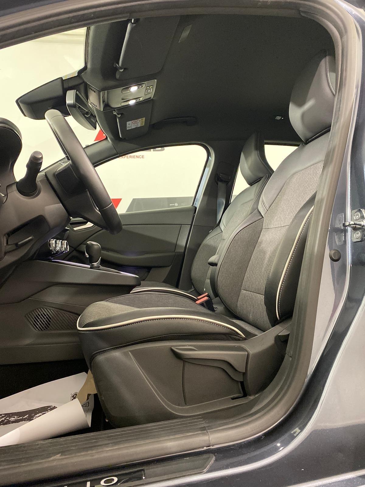 Renault Clio Full Hybrid E-Tech 140 CV 5 porte Intens