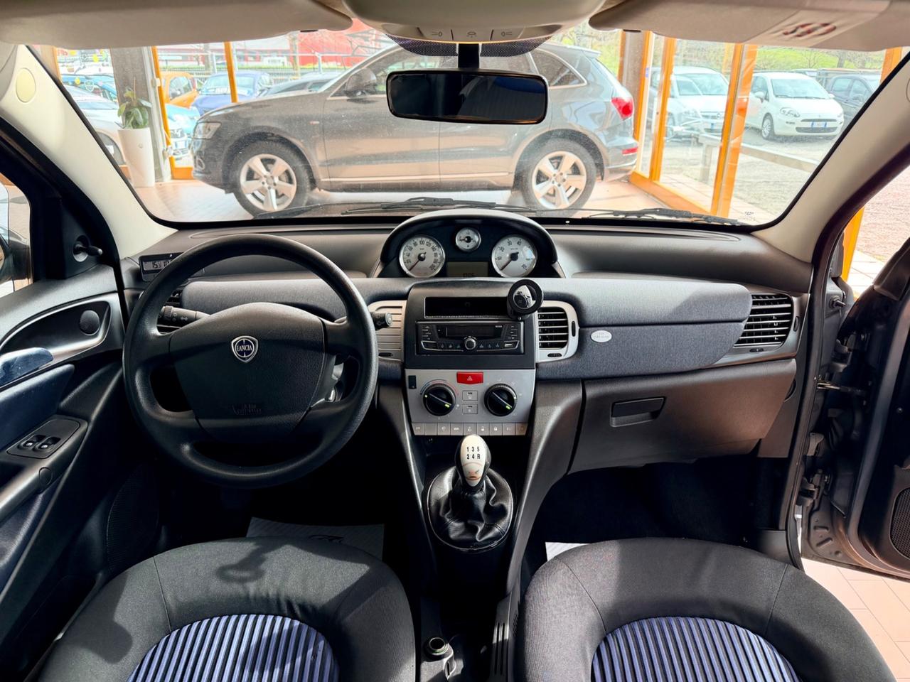 Lancia Ypsilon 1.3Mjt 75cv Neopatentati