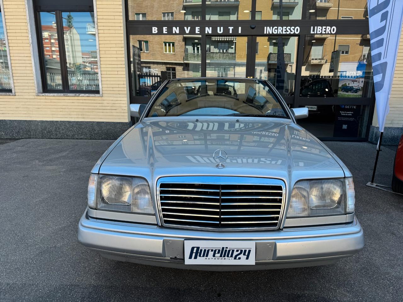 Mercedes-benz E-Series E 200 cabrio