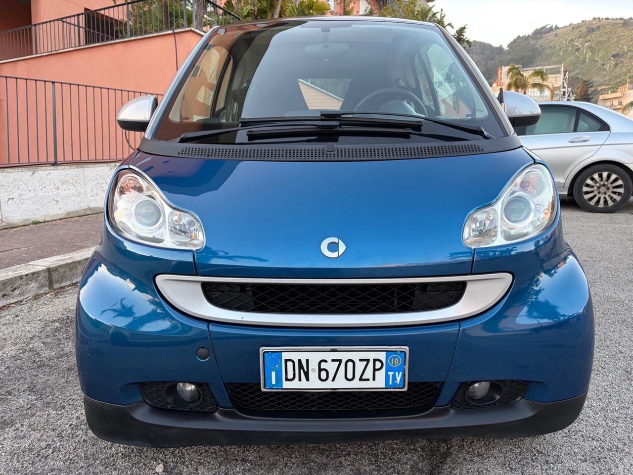 Smart ForTwo 1.0 benz ideale per neopatentati