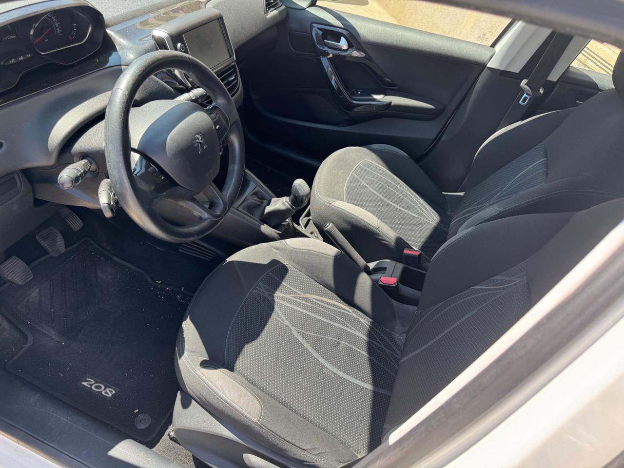 Peugeot 208 1.4 HDi 5 PORTE - PERFETTA - 2014