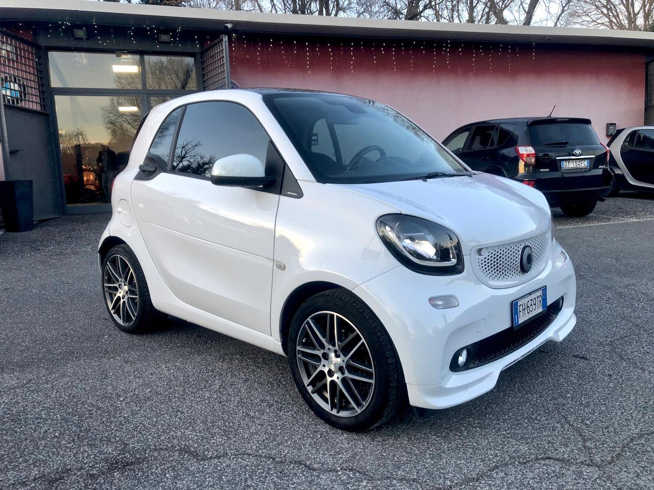 Smart ForTwo BRABUS 0.9 Turbo twinamic Xclusive White Edition Permute Garanzia Mercedes Permute e Rate