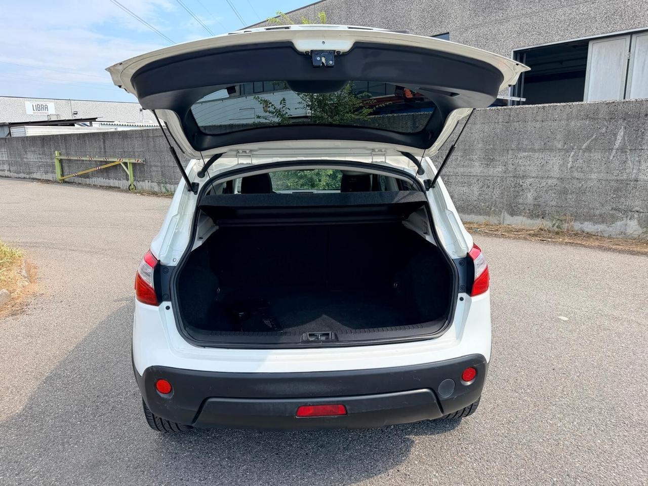 Nissan Qashqai 2.0 dCi DPF Tekna
