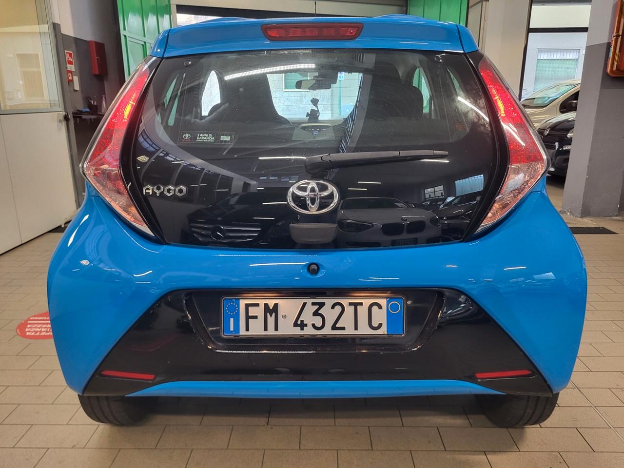 Toyota Aygo 1.0 VVT-i 69 CV 5 porte x-cool TSS MMT PREZZO REALE!!