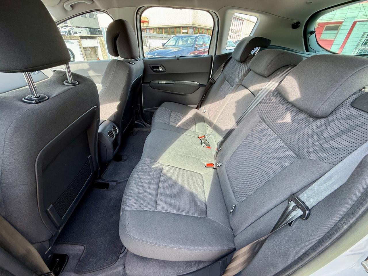 Peugeot 3008 1.6 HDi 115CV Allure 147.000Km