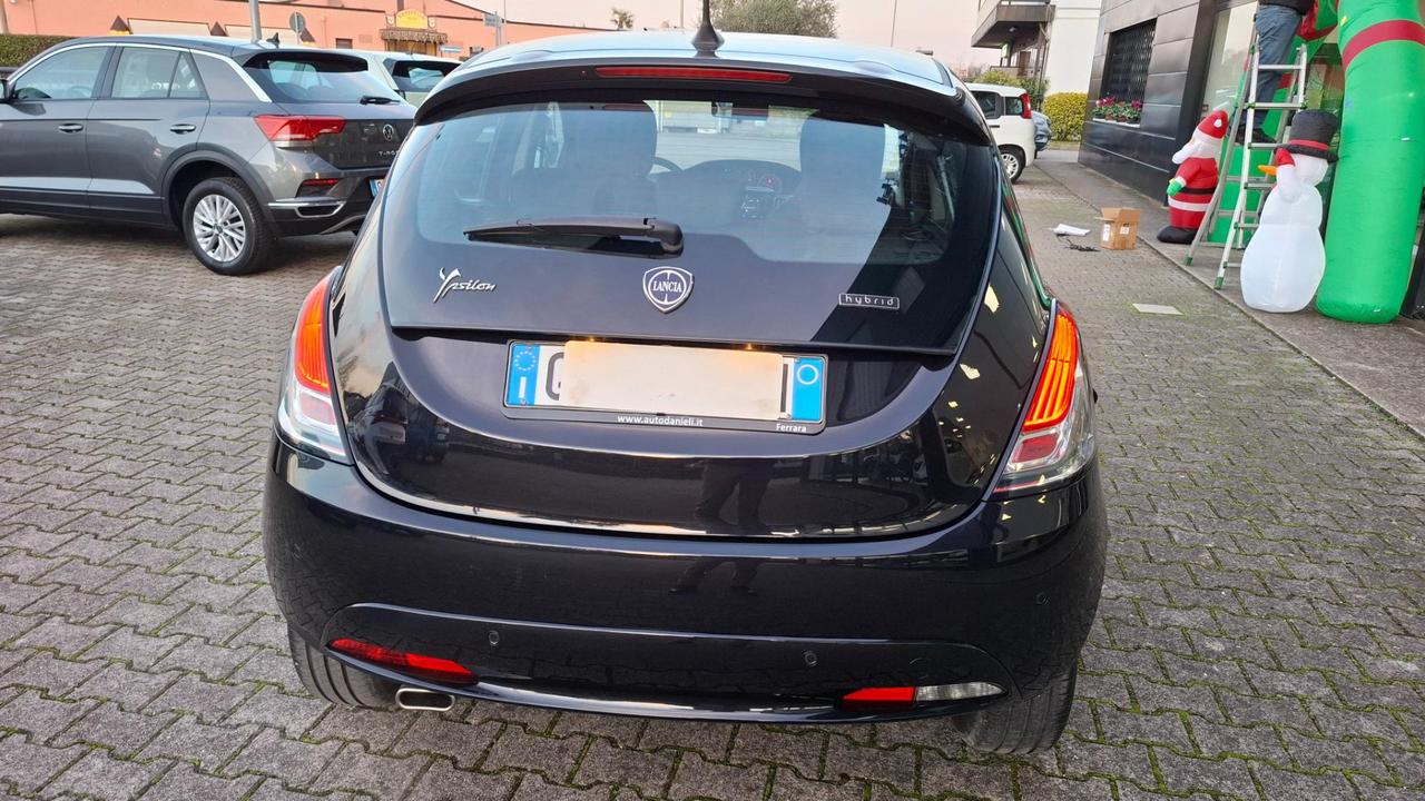 Lancia Ypsilon 5 Porte Ypsilon 1.0 firefly hybrid Gold s&s 70cv