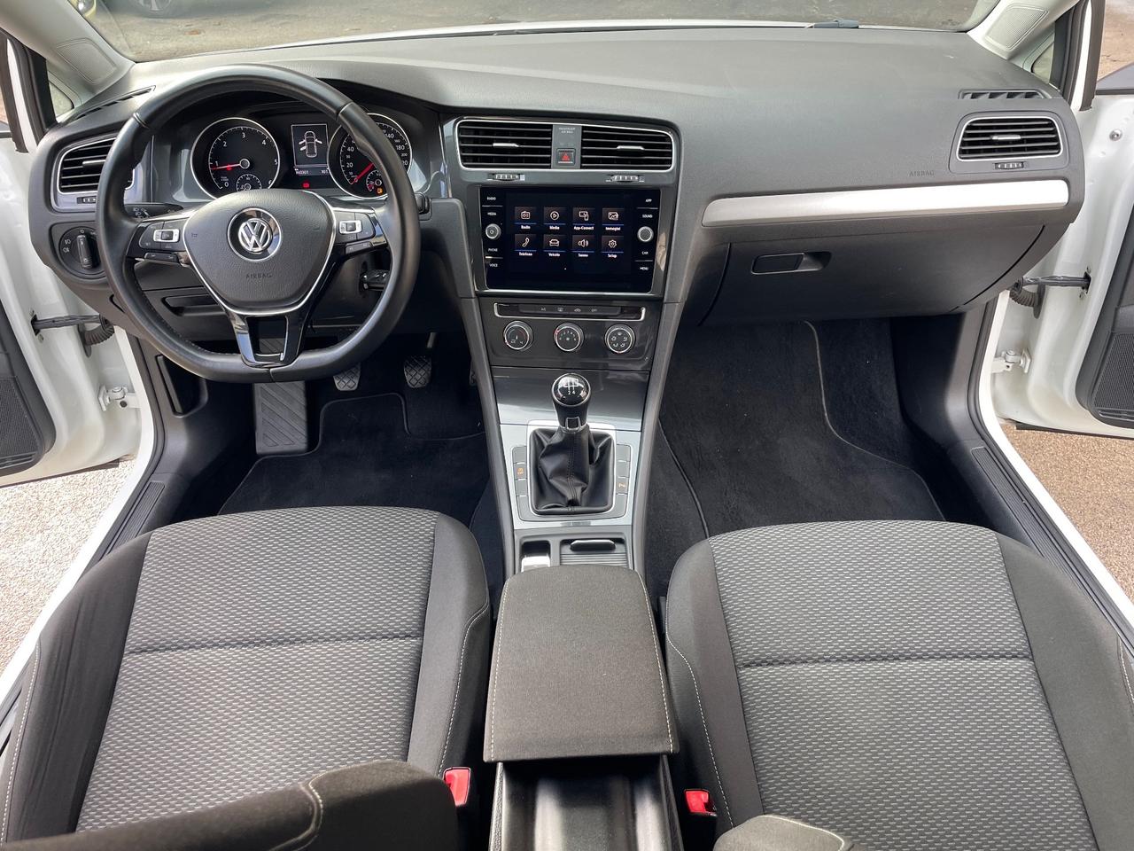 VOLKSWAGEN GOLF 7.5 1.6 TDI 90 CV SPORT DAL NORD ITALIA ADATTA PER NEOPATENTATI