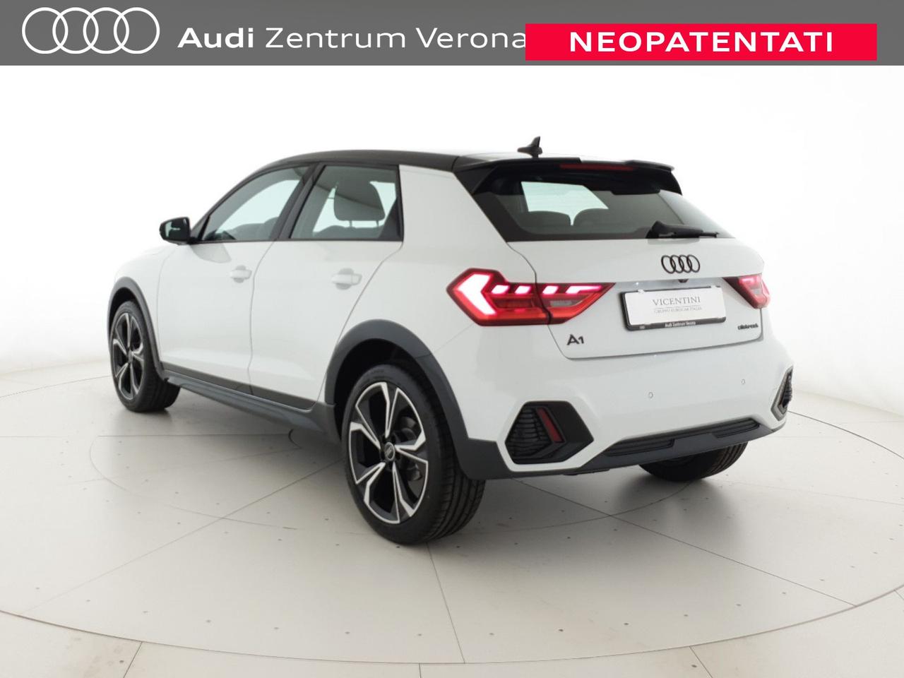 Allstreet 30TFSI 116CV S tronic Identity Contrast