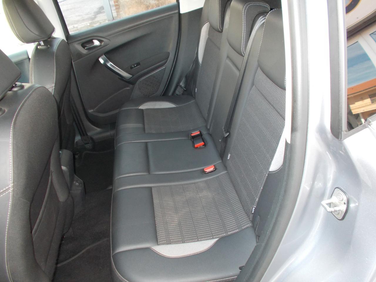 Peugeot 2008 BlueHDi 100 S&S Allure