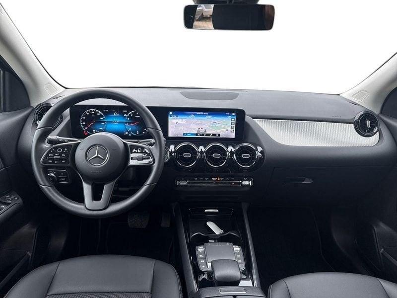 Mercedes-Benz GLA 180 Business Extra auto