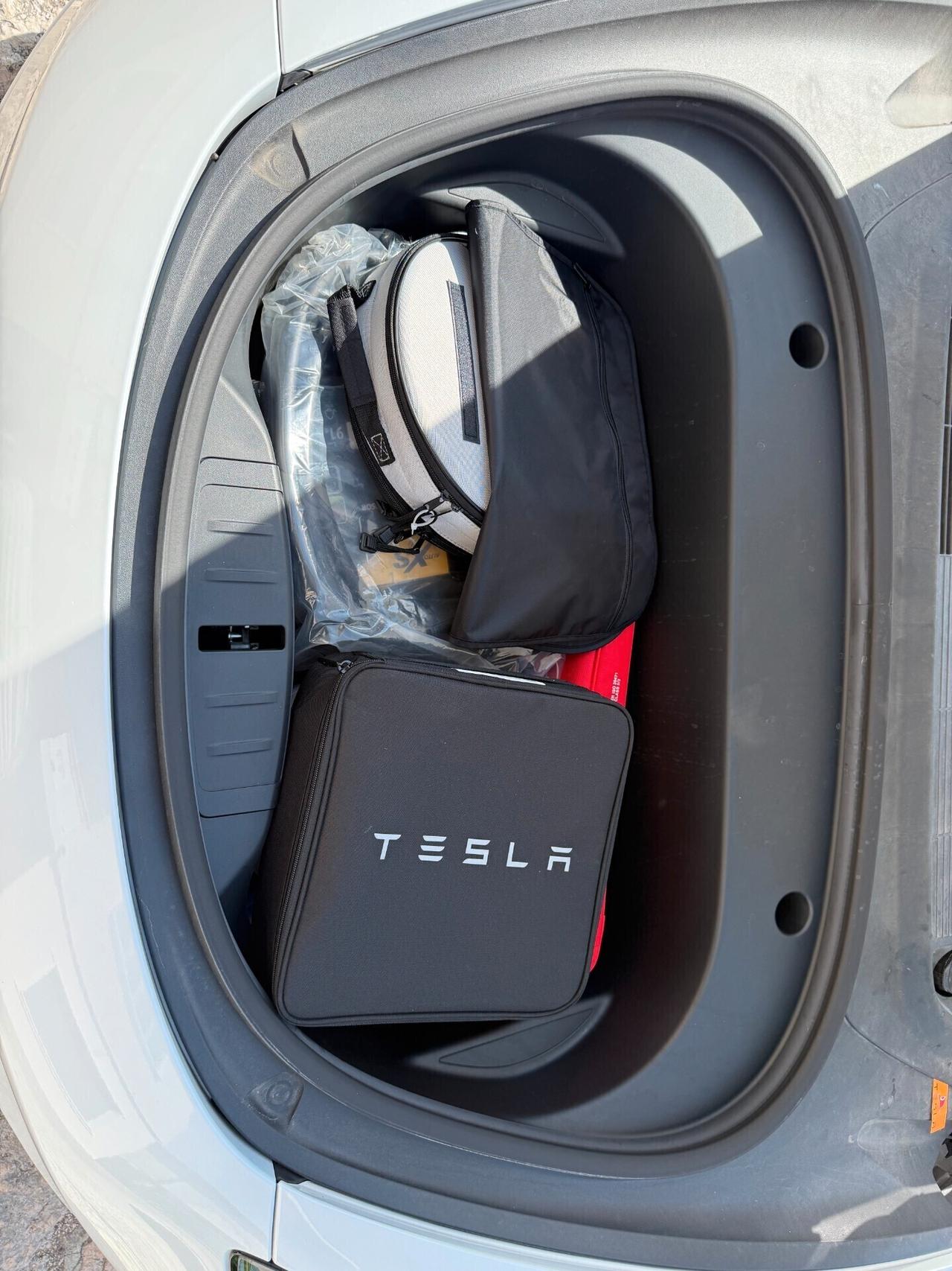 Tesla Model 3 RWD