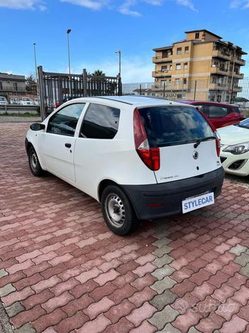 FIAT Punto 1.3 MJT Van 2 posti