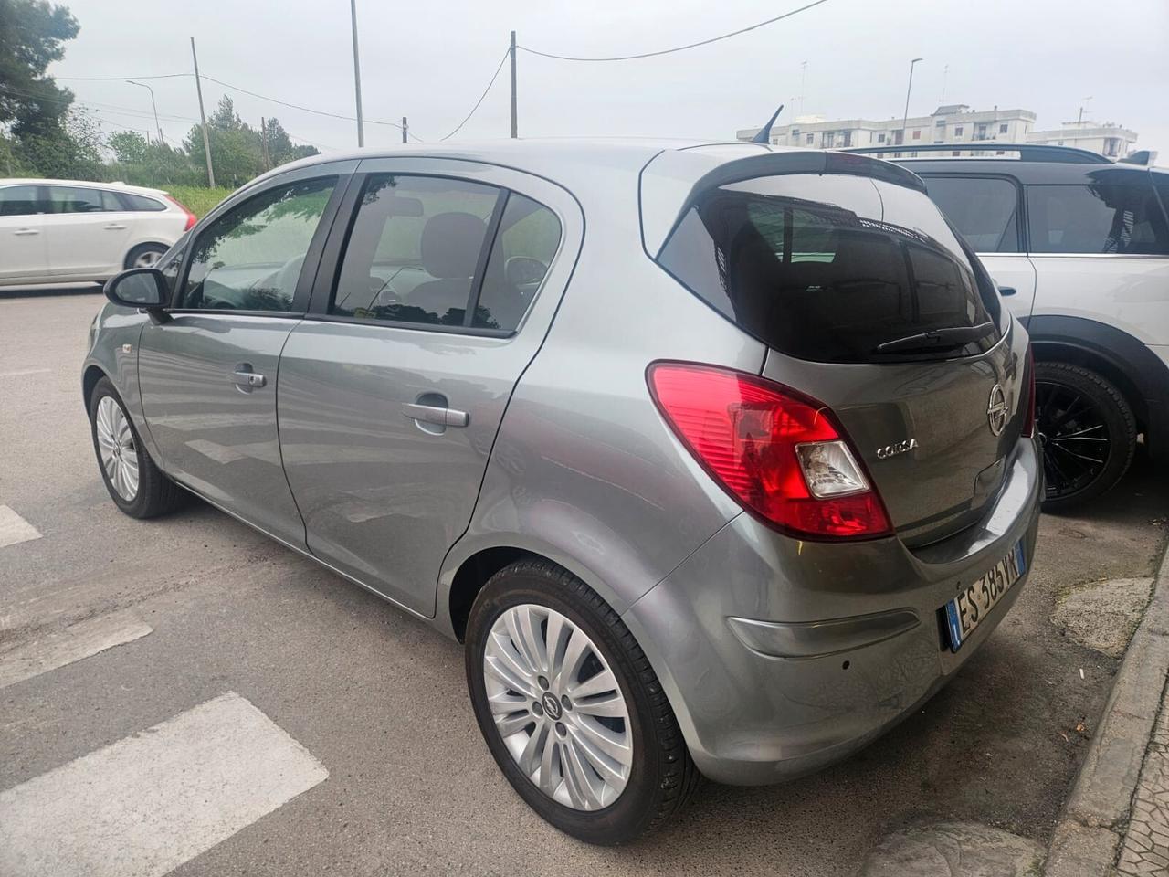 Opel Corsa 5P COSMO 1.2 BENZ. GPL