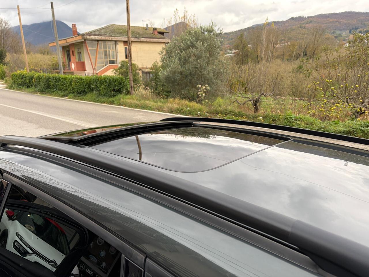 Ford Kuga 2.0 TDCI 150CV 4WD TETTO Powershift ST-Line