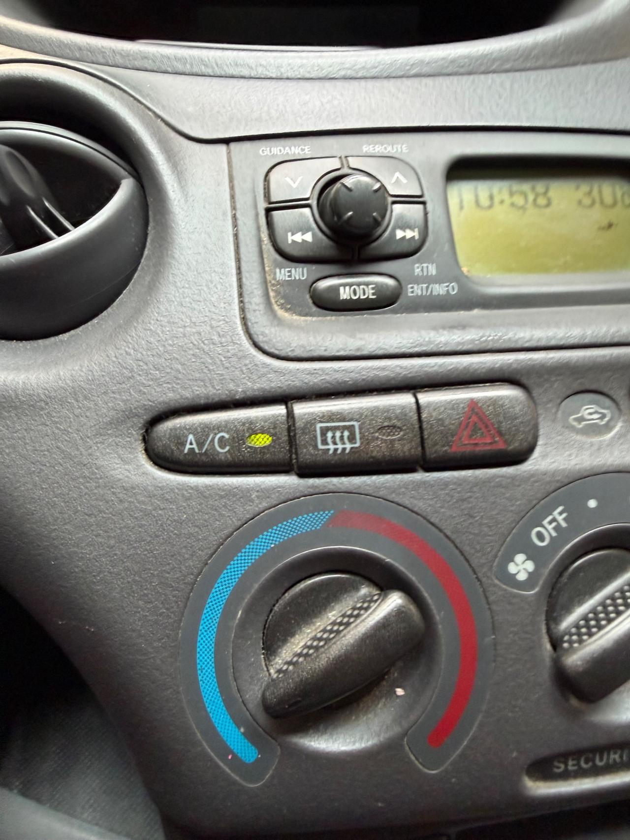 Toyota Yaris 1.3i 16V Neopatentati Euro 3