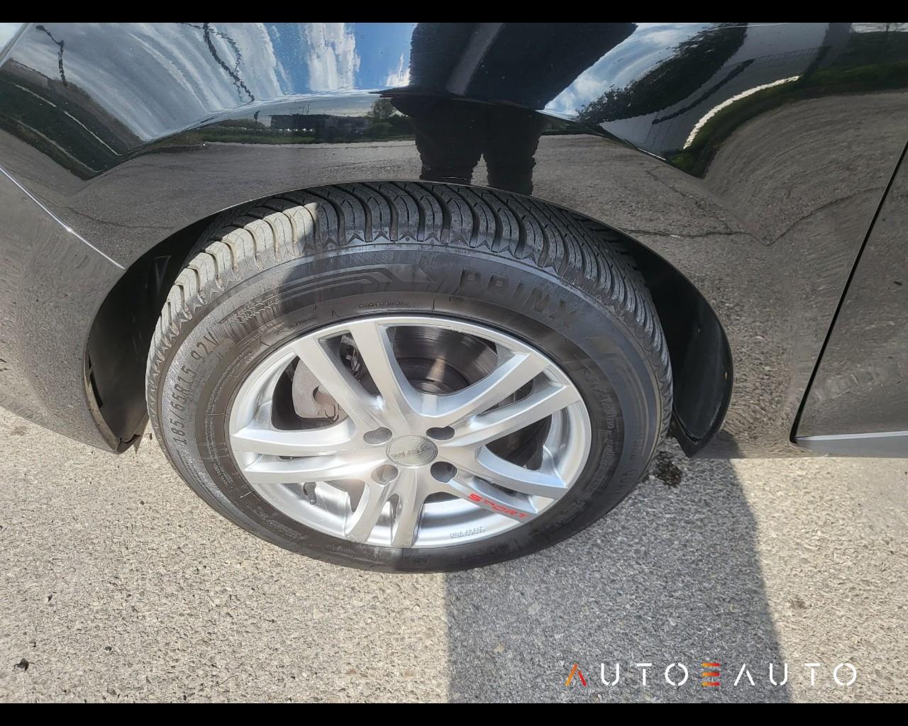 RENAULT Clio IV - Clio 5p 1.2 Zen (live) 75cv E6