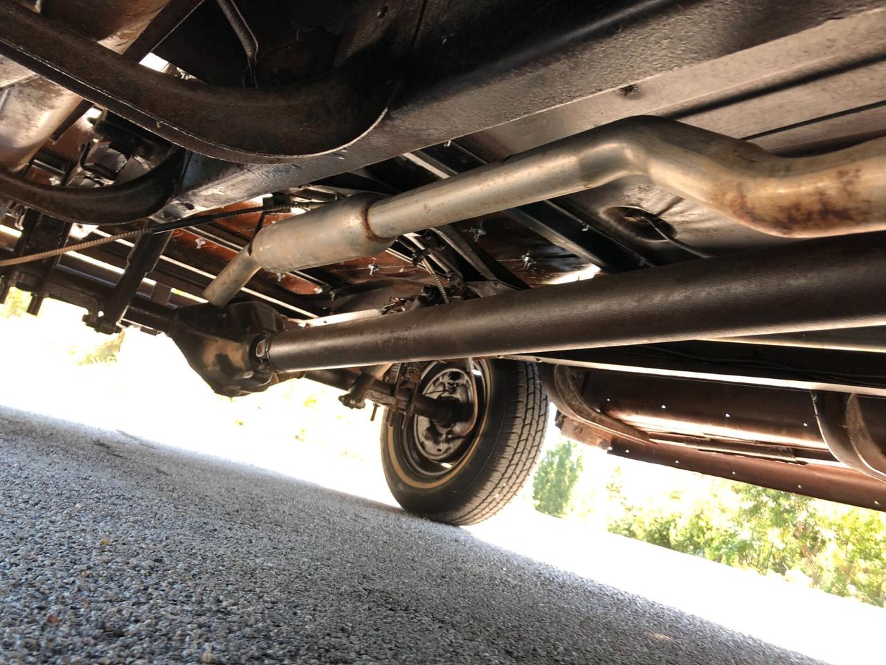 FORD F100 PICK UP V8