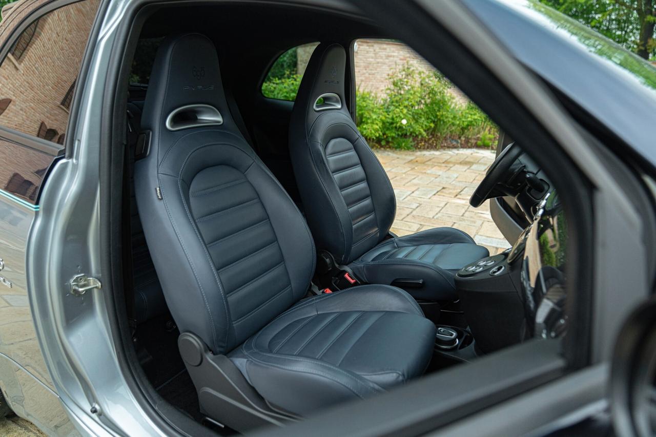 Abarth 695 RIVALE - RDS01875