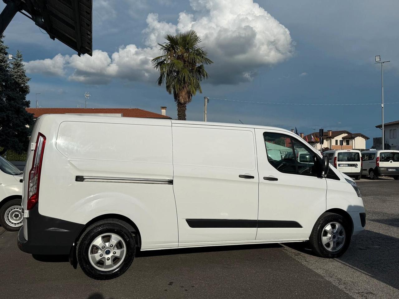 Ford Transit custom L2 H1 PASSO LUNGO 2.0 TDCI