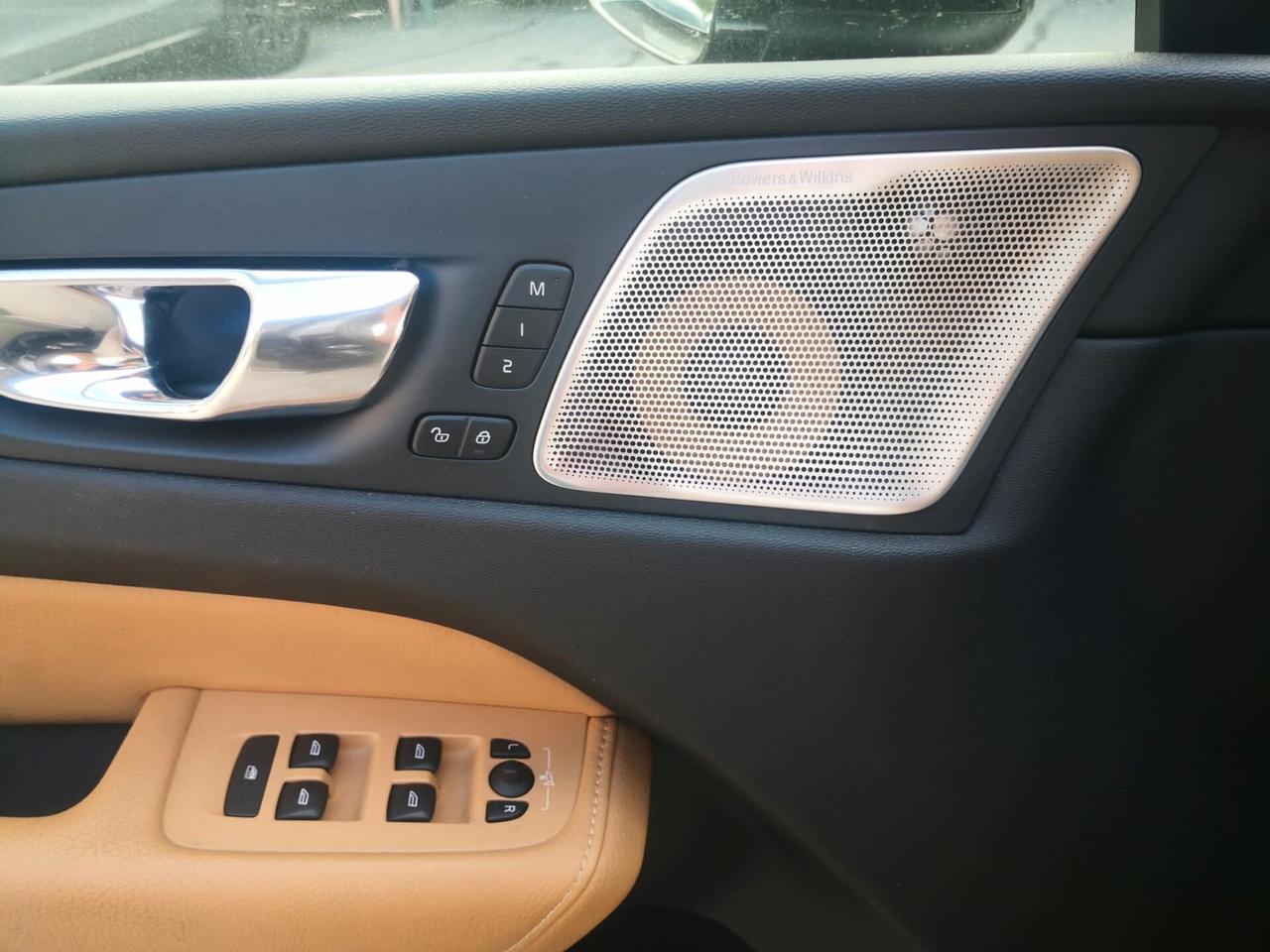 Volvo XC60 B4 (d) AWD Geartronic Inscription