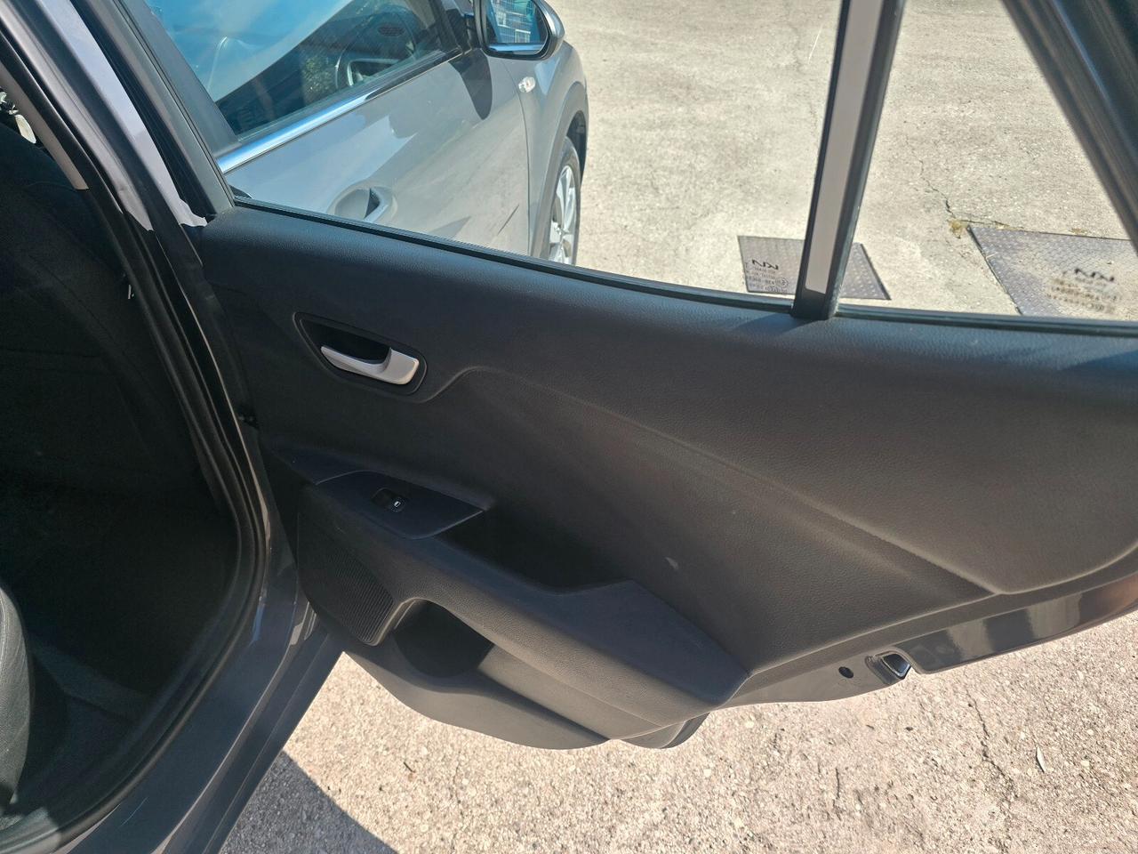 Kia Stonic 1.0 T-GDi 100 CV MHEV MT Style