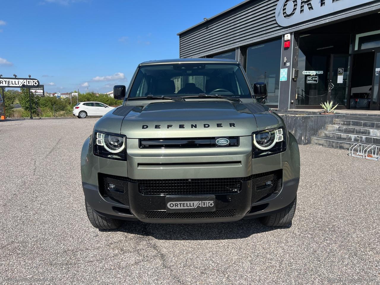 LAND ROVER Defender 110 3.0D I6 250 CV AWD Auto SE