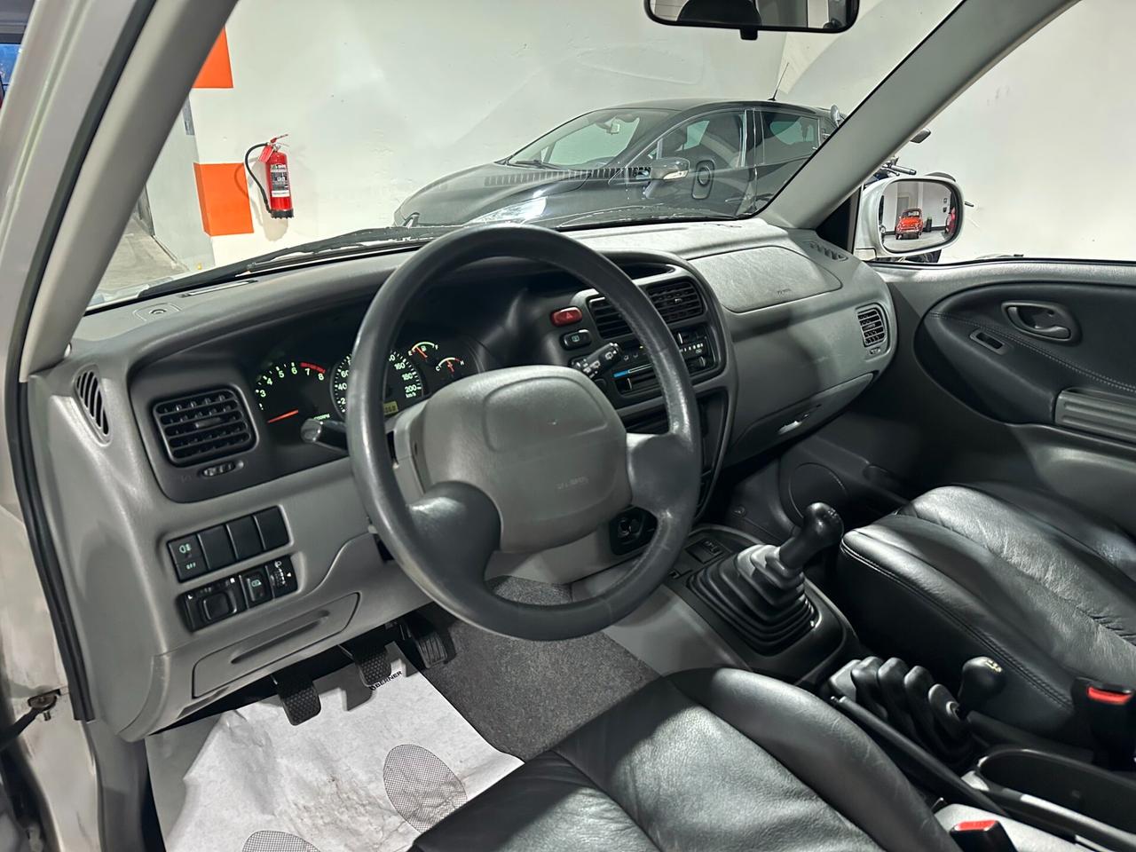 Suzuki Grand Vitara 2.5i V6 24V - 4x4 - ridotte