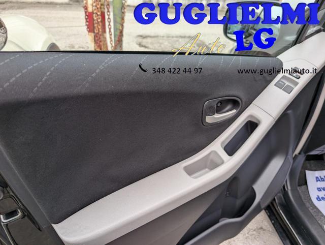 TOYOTA Yaris 1.3 5 porte Sol Bluetooth