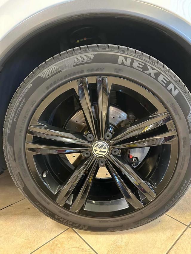 VOLKSWAGEN Tiguan 2.0 TDI R-LINE *DSG/VIRTUAL/XENO/LED*