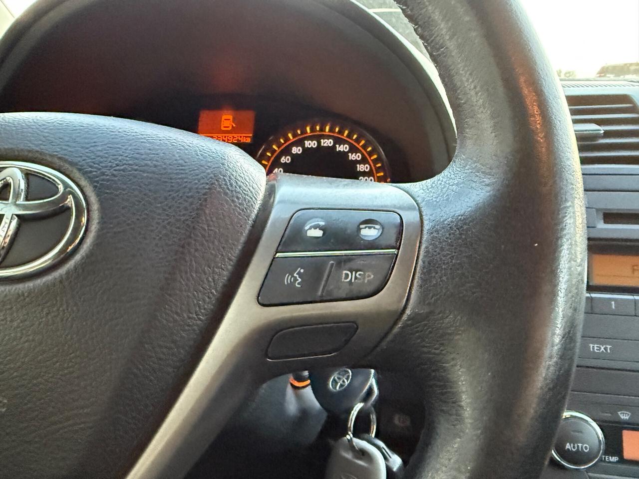 Toyota Avensis 2.0 D-4D SW|UNIPRO