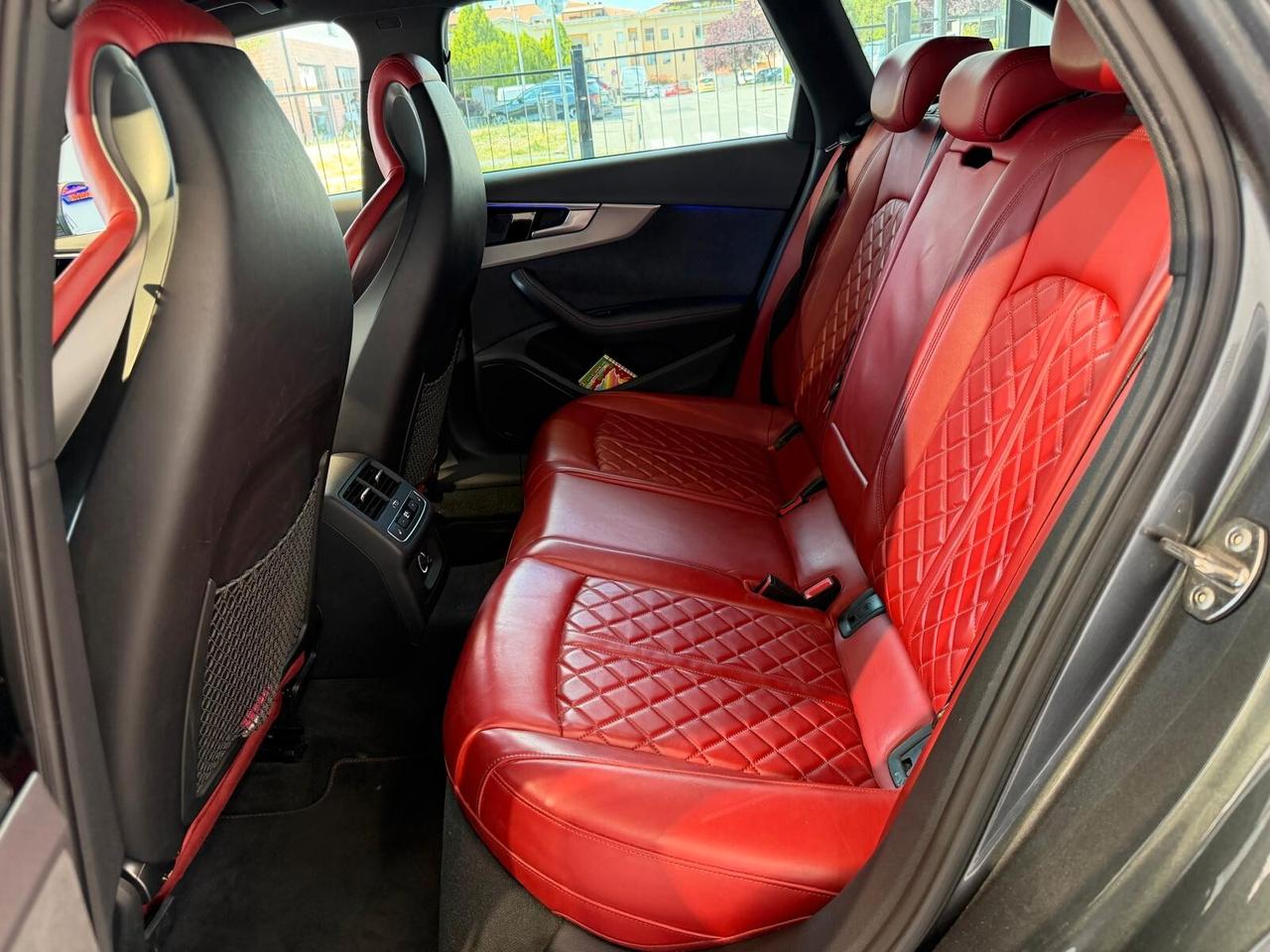 Audi A4 Avant 45 TDI quattro tiptronic S line edition