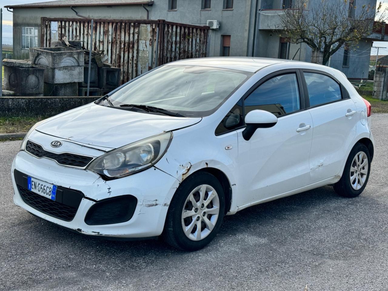 Kia Rio 1.4 CRDi WGT 5p. EX