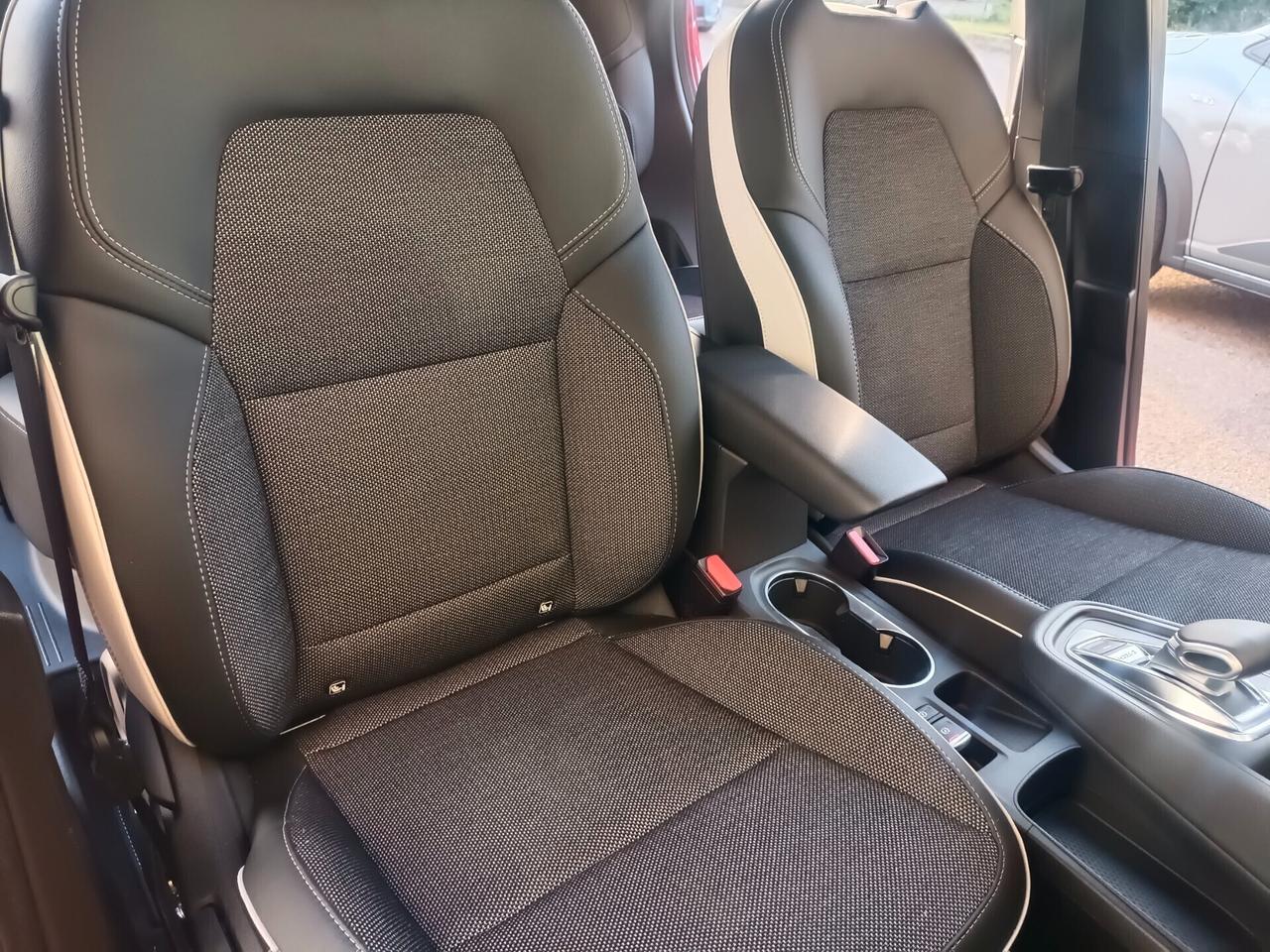Renault Captur Full Hybrid 145 CV Techno