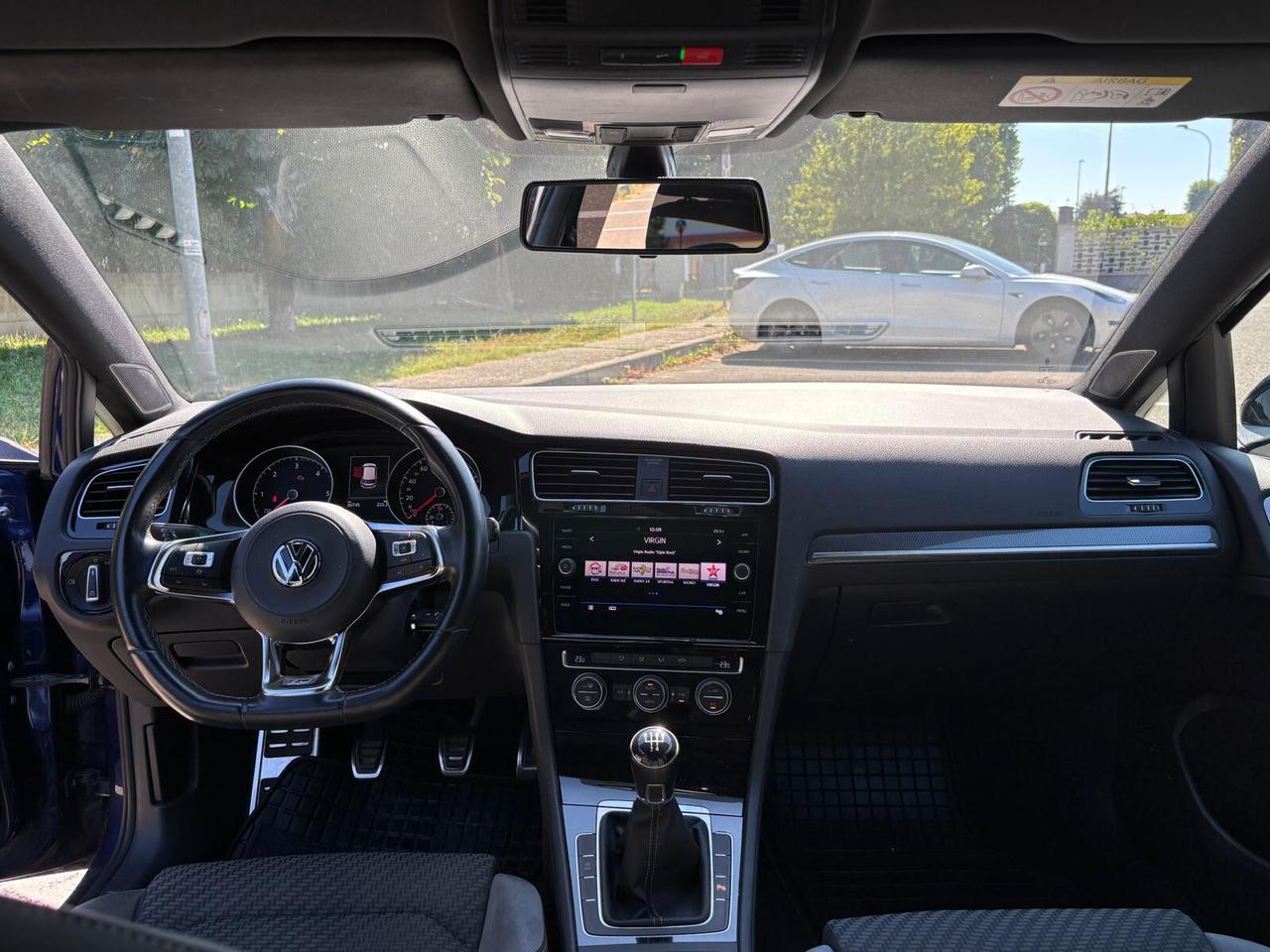 Volkswagen Golf 2.0 TDI 5p. R Line