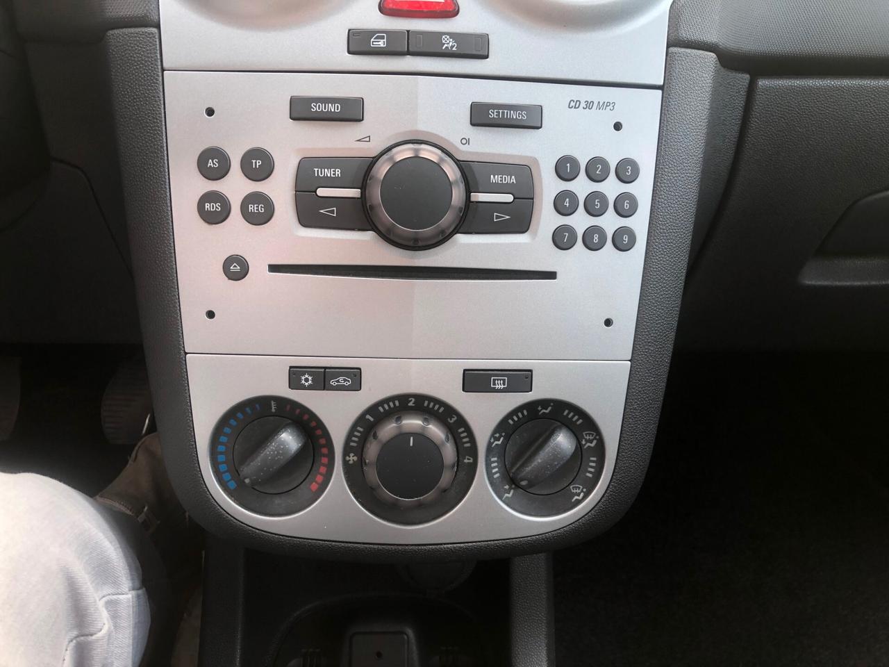 Opel Corsa 1.2 5 porte Edition