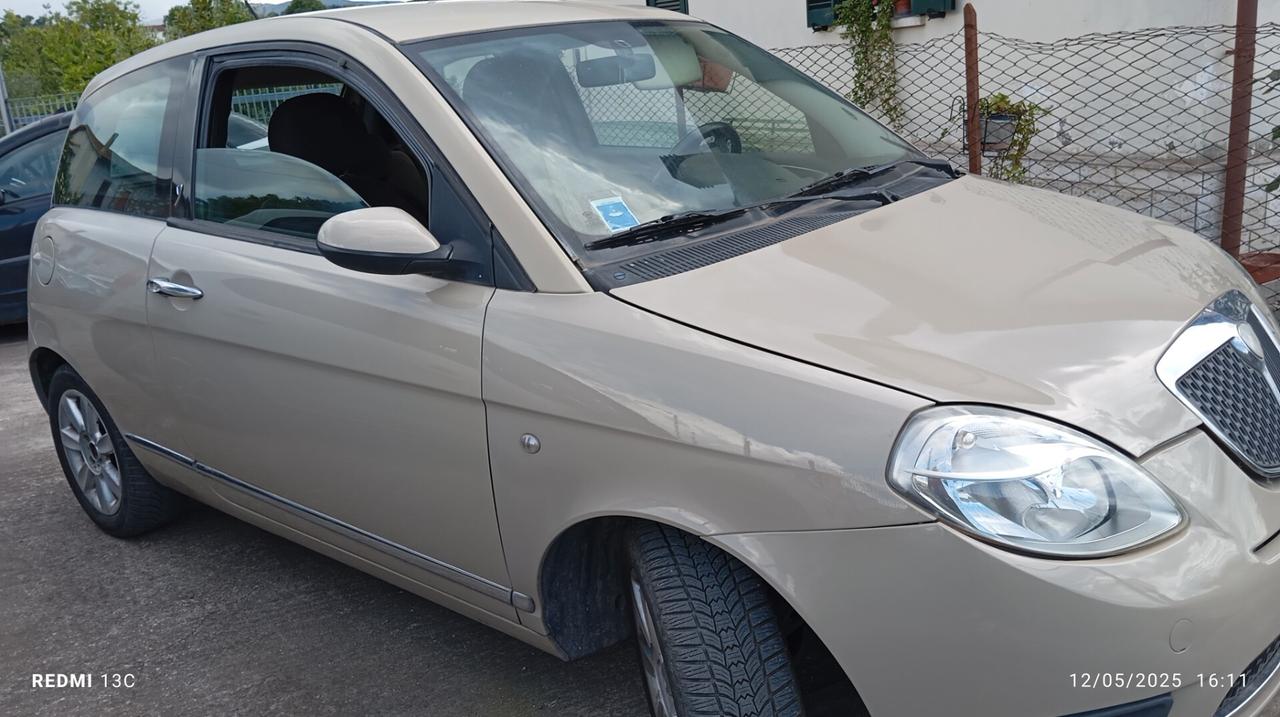 Lancia Ypsilon 1.2 Argento