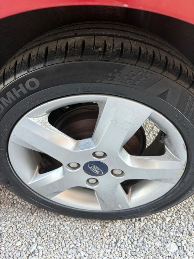 FORD Fiesta 1.2 16V 3p. Titanium