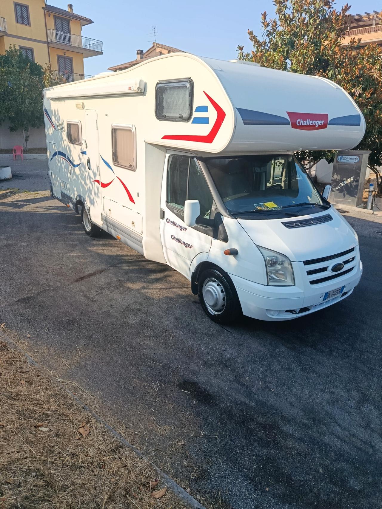 Challenger Genius49 7 posti letto